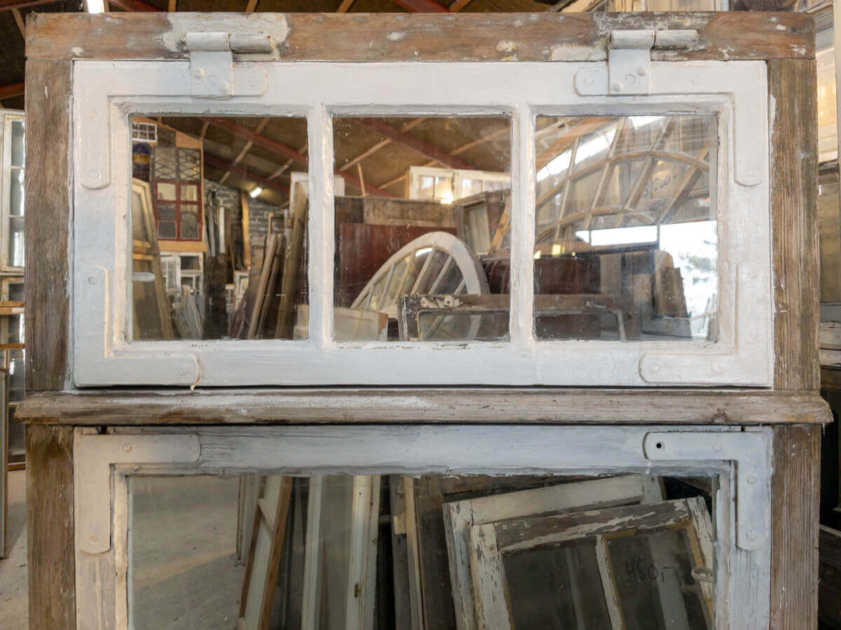 1-fags vindue med kæmpe rude i blæst glas