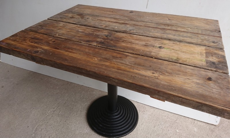 Cafebord af planker