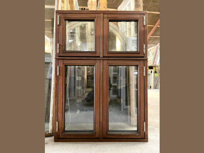 2-fags Dannebrogsvindue i teaktræ