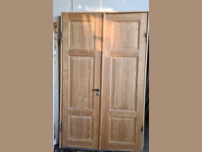 Klassisk fløjdør m. karm