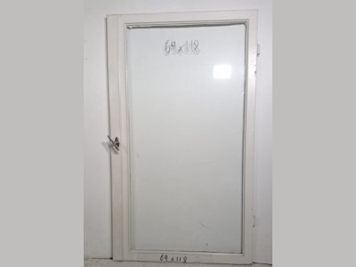 Forsatsvindue med greb og skjult paskvil-lukning