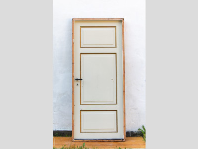 Fyldningsdør med smukke greb