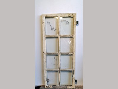 Smukt 8-ruders sprosset vindue (1690)