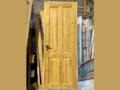 Højrehængt, afsyret Dannebrogsdør m. karm