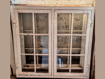 Klassiske bondehusvindue m. forsatsvinduer