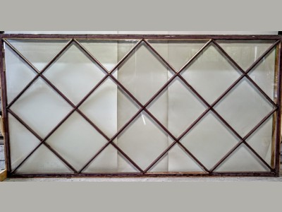 Kæmpe vinduespartier m. skrå sprosser