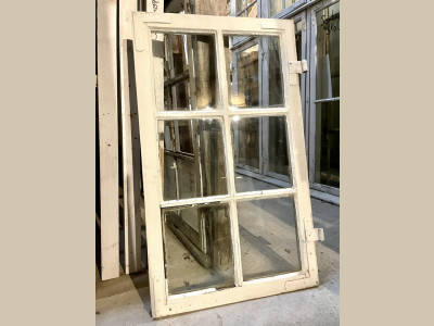 Klassisk 6-ruders vinduesramme m. trukket glas