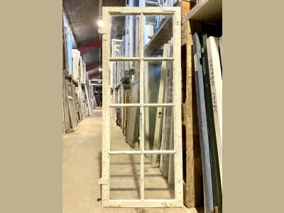 Klassisk 8-ruders vinduesramme m. gammelt glas
