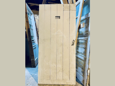 Klassisk revledør m. nøgle og rist