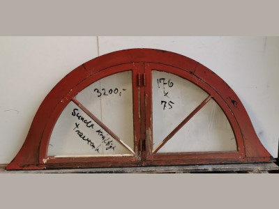 Kvistvindue - halvcirkel