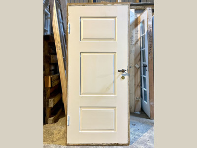 Lav, venstrehængt fyldningsdør m. karm