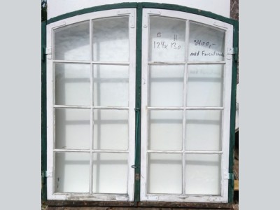 Flot, buet 8-ruders bondehusvindue