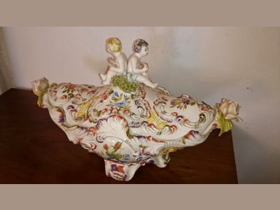 Fransk, overdådig "barok-agtig" opsats m. låg