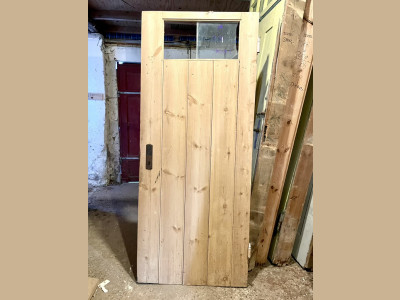 Original stalddør m. rude, u. karm