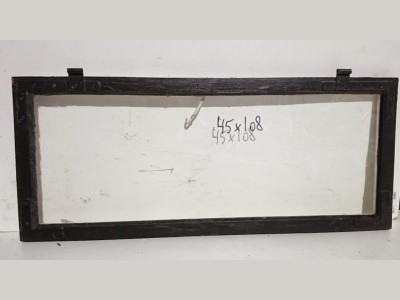 Pænt vindue med gammelt glas