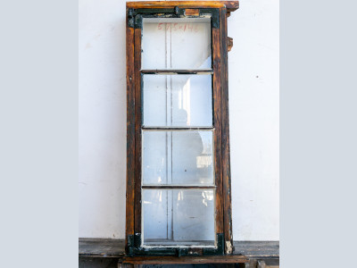 Renoveret 1-fags vinduesparti m. karm