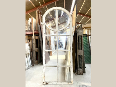 Sjælden, buet vinduesramme m. 10 ruder