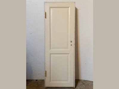 Smal og lav fyldningsdør