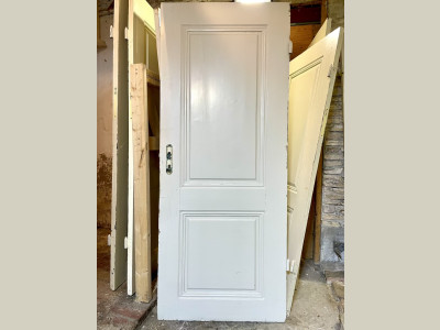 Smukt dørblad m. detaljerige felter