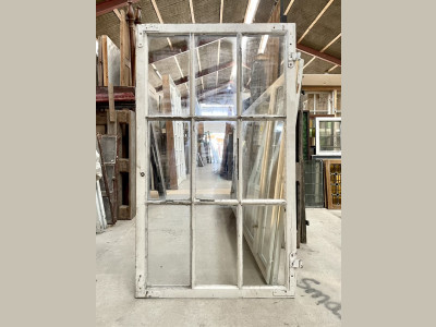 Store, renoverede 9-ruders vinduesrammer