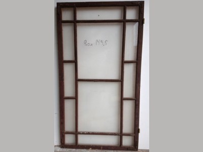 Svensk vinduesramme m. smukt sprossehåndværk