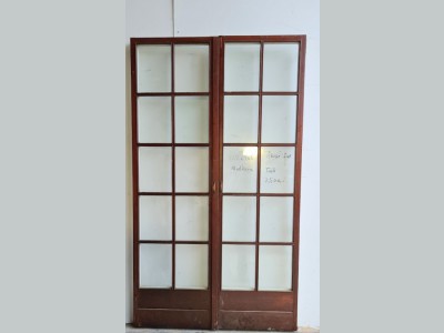 Dobbelt teaktræsdør m. karm og koblevinduer