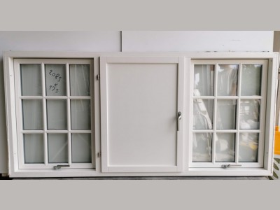 3-fags termovindue med "låge" i midten