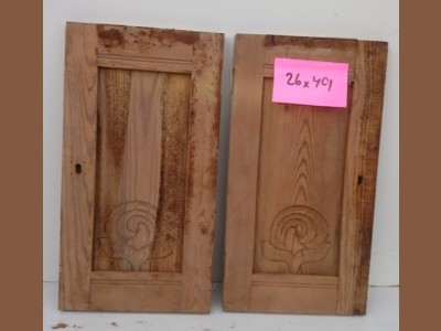 Smalle køkkenunderskabe, umalede