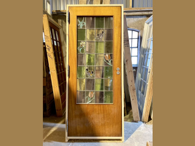 Venstrehængt dør m. blyindfattede glas og motiver