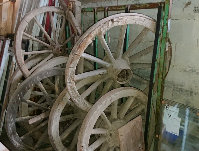 Gamle vognhjul